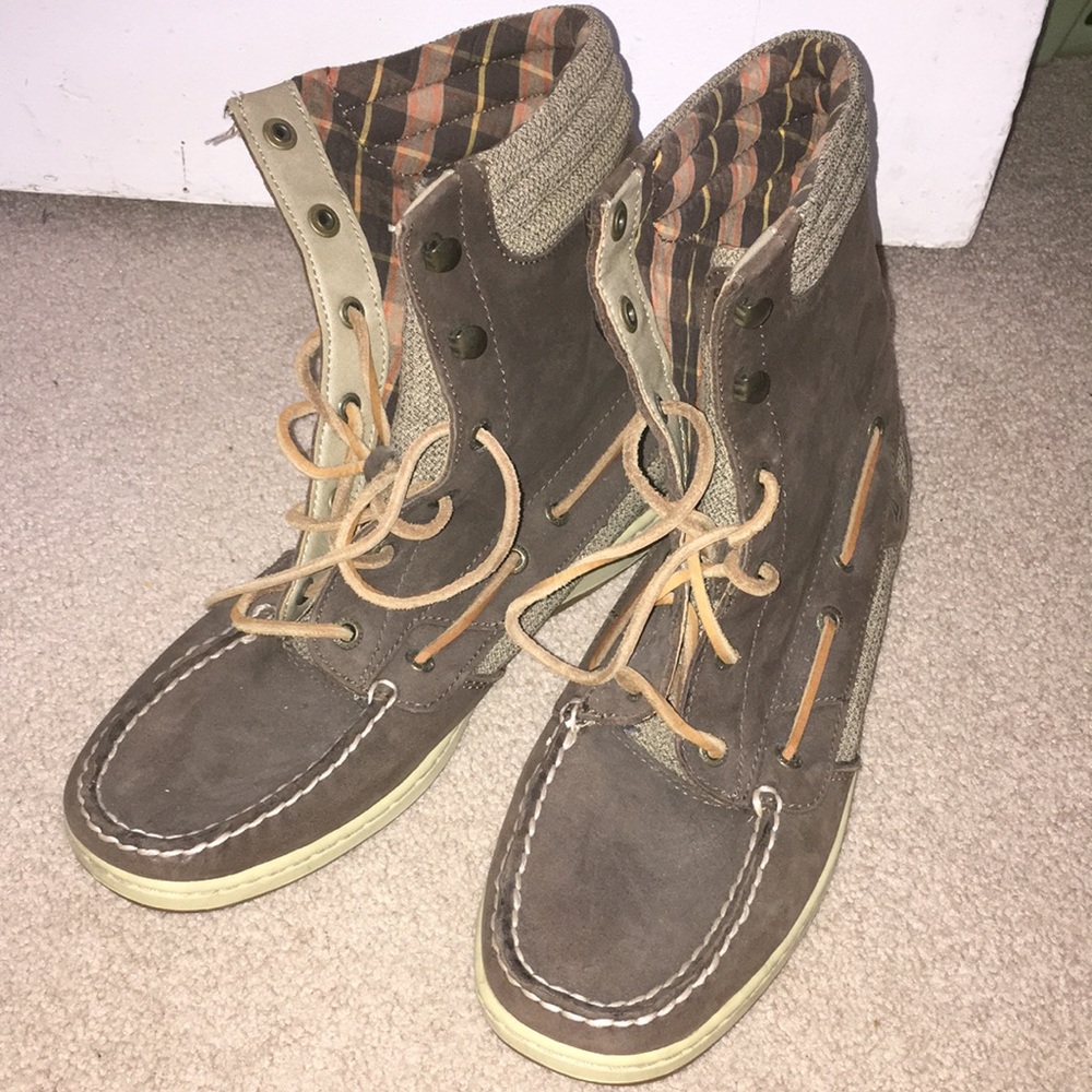 Sperry boots